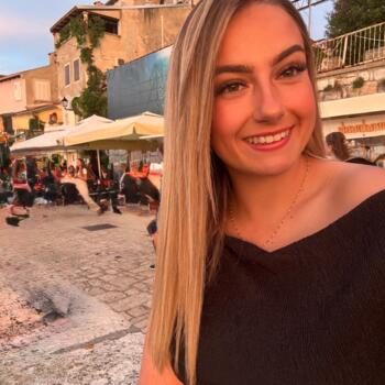 Babysitter in Saint-Jean-de-Braye: Éva