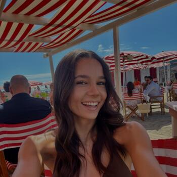 Babysitter a Giulianova: Giulia