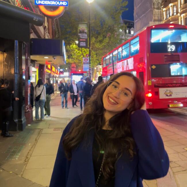 Babysitter in London: Ghalia