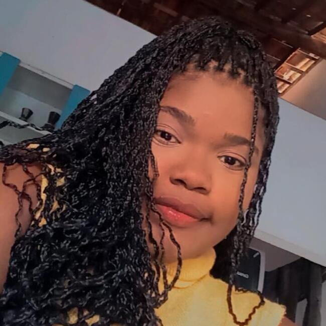 Babysitter in Japaratinga: Maria
