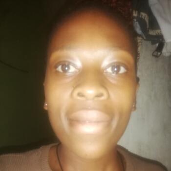 Babysitter in East London: Asekho