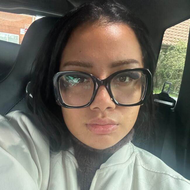 Babysitter in Aulnoy-lez-Valenciennes: Nassima
