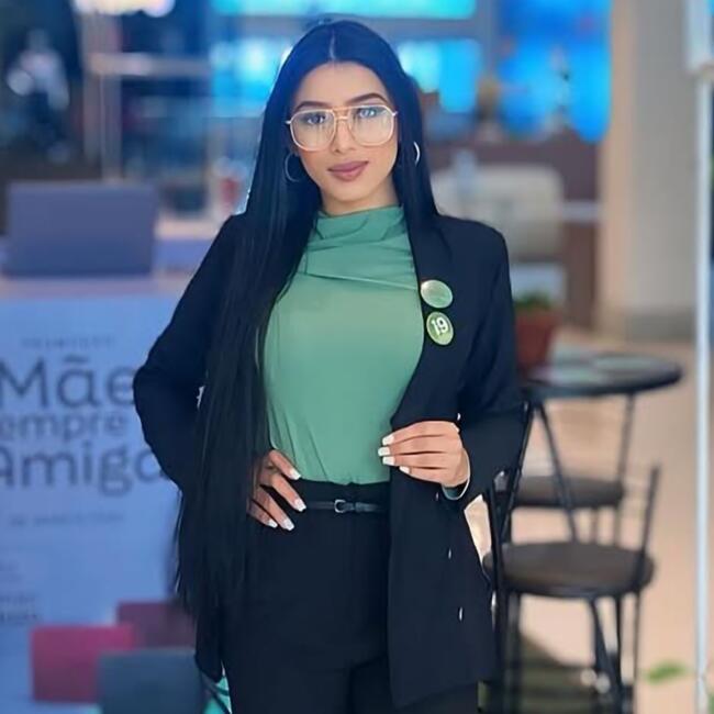 Babysitter in Caxias do Sul: Leticia Souza