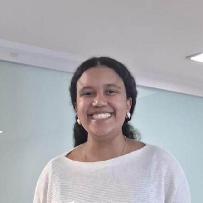 Babysitter in Sumaré: Janine