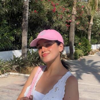 Babysitter in Bois-Colombes: Amina