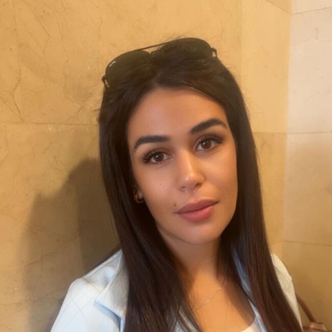 Babysitter in Sintra: Karima