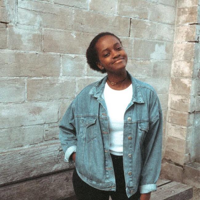 Babysitter in Woluwe-Saint-Lambert: Kiera