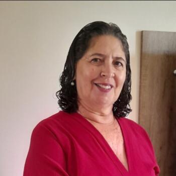 Babysitter Simões Filho: Luzia