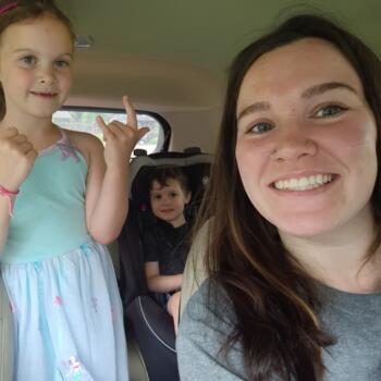 Babysitting job in Highlands Ranch: babysitting job Elizabeth