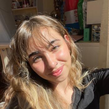 Babysitter in A Coruña: Julia