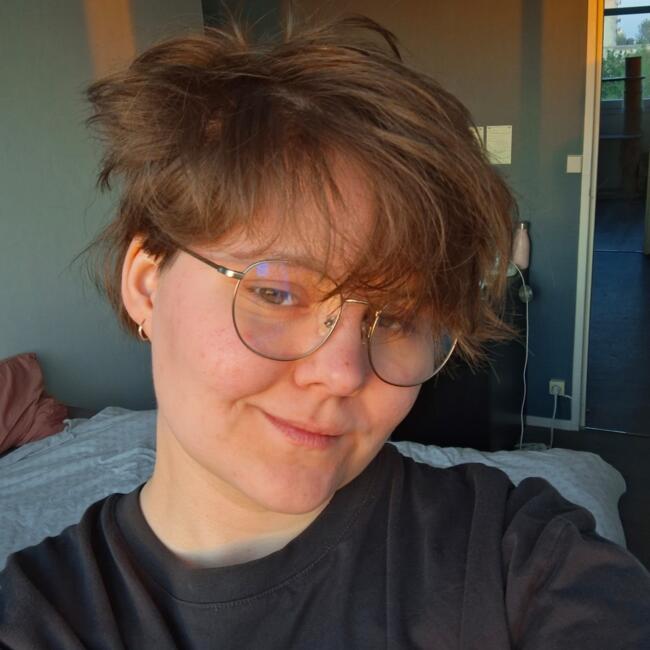 Babysitter in Mont-Saint-Aignan: Ioulia