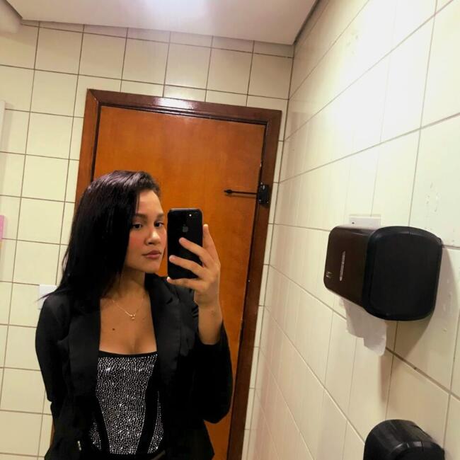 Emprego de babá em Bauru: Thamires