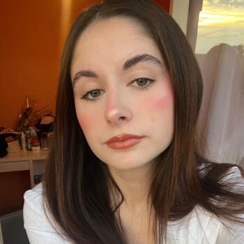 Babysitter in Gevingey: Ilona