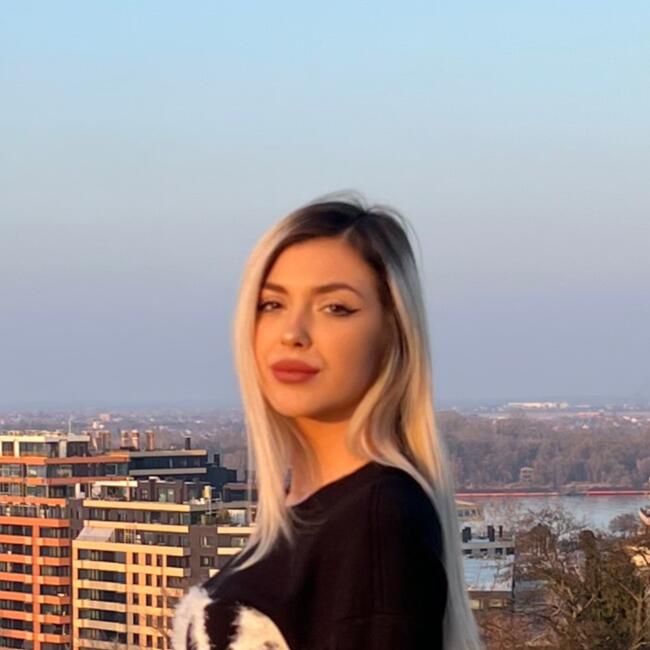 Babysitter in Timișoara: Adelina