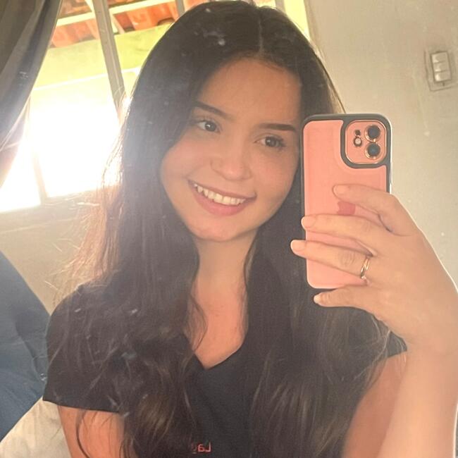 Babysitter in Jaú: Nicole