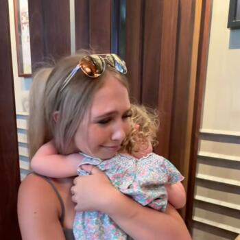 Babysitter Cairns: Sahra