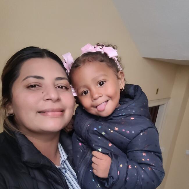 Canguro en Corvera de Asturias: Yesenia