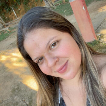 Babá em Cabo Frio: Julia
