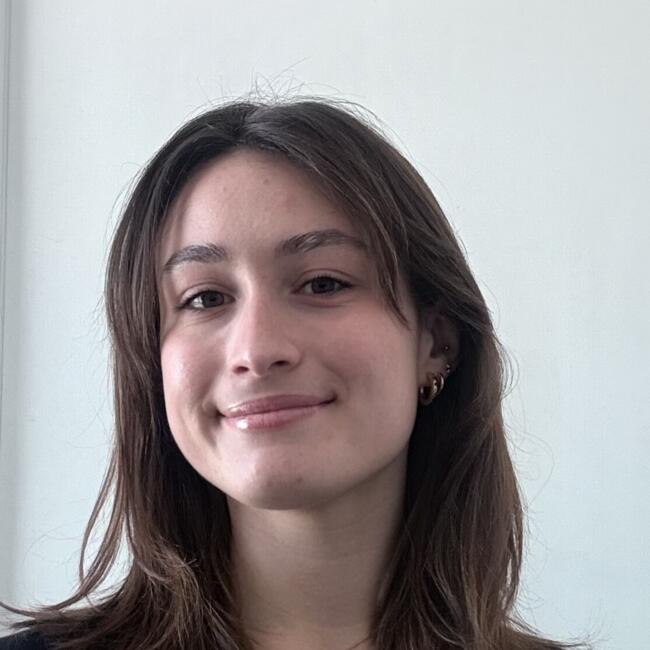 Babysitter in Bourg-Saint-Andéol: Emilie