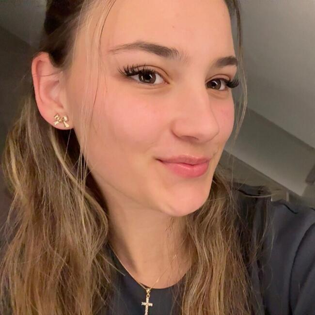 Babysitter in Vallières: Clara