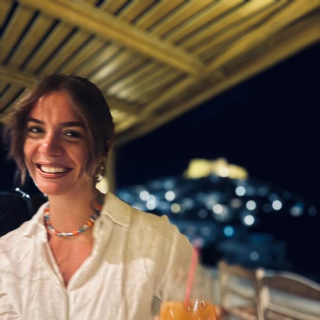 Babysitter in Pátrai: Κατιάνα