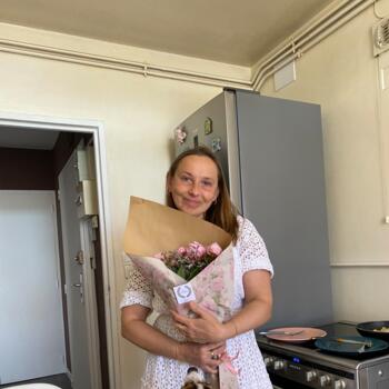 Babysitter in Ajaccio: Elena