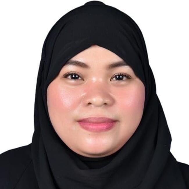 مربية أطفال في دبي: Baima