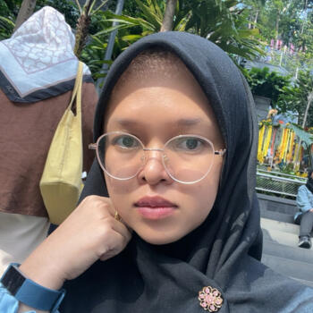 Pengasuh Johor Bahru: Yury