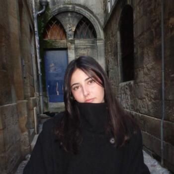 Babysitter in Bordeaux: Kiara