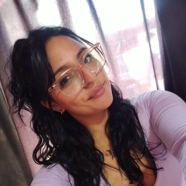 Babysitter in Villa José León Suárez: Corina