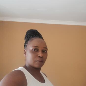 Babysitter Edenvale: Leona