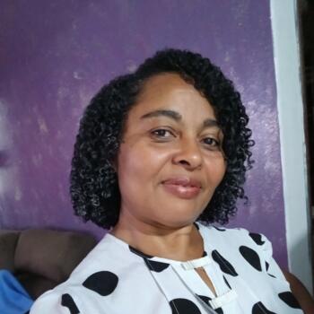 Babysitter in Águas Lindas de Goiás: EUNICE