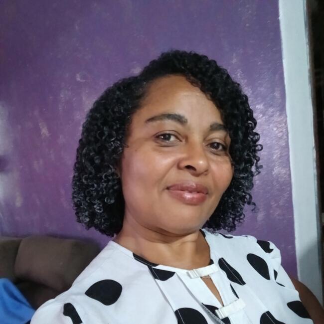 Babysitter in Águas Lindas de Goiás: EUNICE