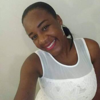 Babysitter em Póvoa de Santa Iria: Nadia