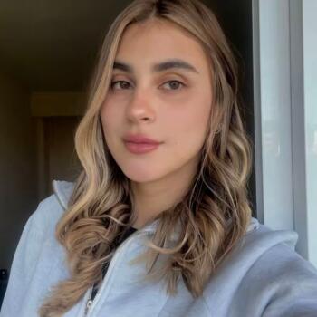 Babá em Piçarras: Aline
