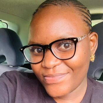 Babysitter Pietermaritzburg: Nomvelo