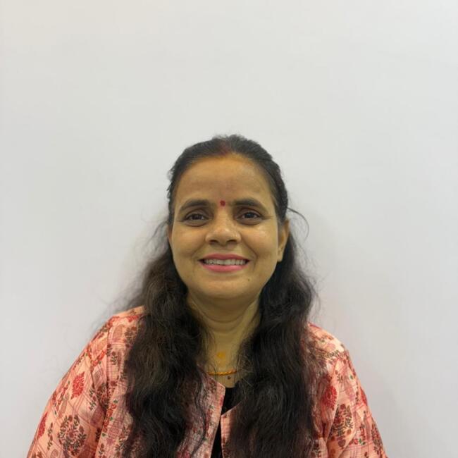 Babysitter in Delhi: Motia