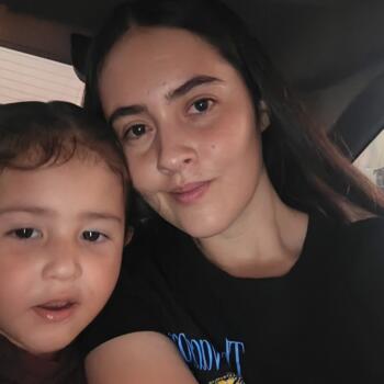 Babysitting job in Moroleón: Esthefani