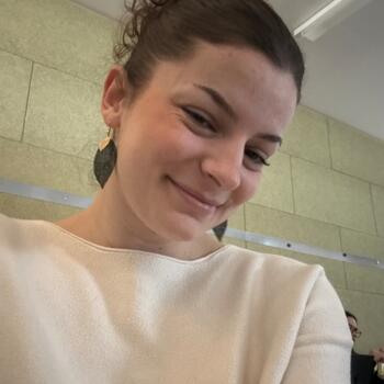 Babysitter in Steinfort: Lena