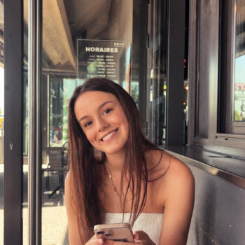 Babysitter in Laval: Ines