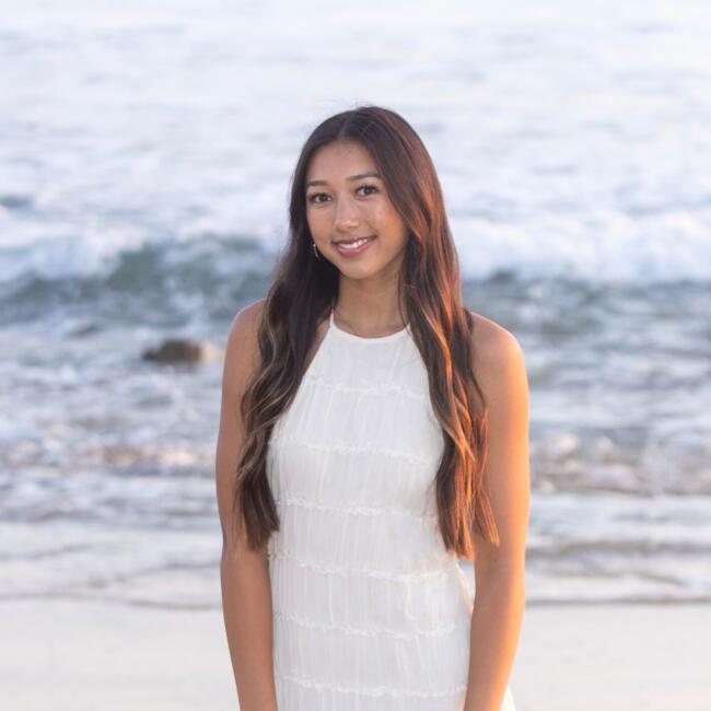 Babysitter in Salt Lake City: Nyra