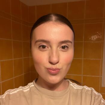 Babysitter Narbonne: Camille