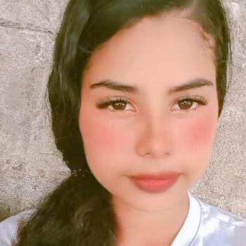 Babysitter in Burunga: Mariel