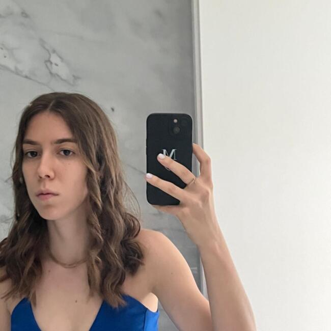 Babysitter em Bustelo (Distrito do Porto): Mariana