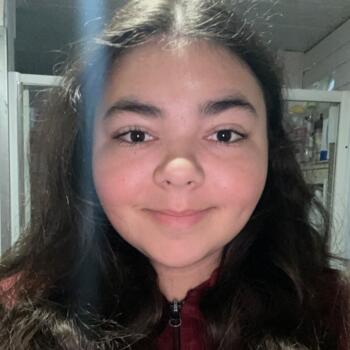 Babysitter in Saint-Pierre-du-Chemin: Lella