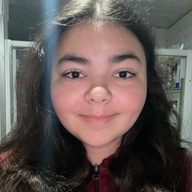 Babysitter in Saint-Pierre-du-Chemin: Lella