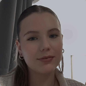 Babysitter in Cairon: Léana