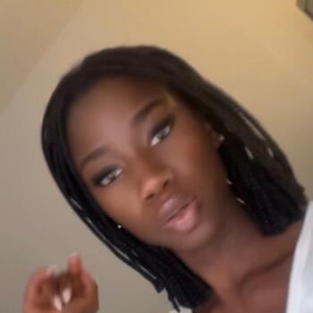 Babysitter in Lille: Joanita