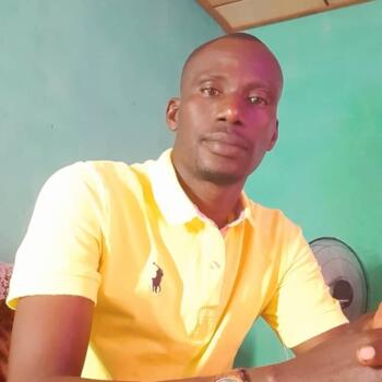 Babysitter in Ketaon (Jawa Tengah): Abdou-Samadou