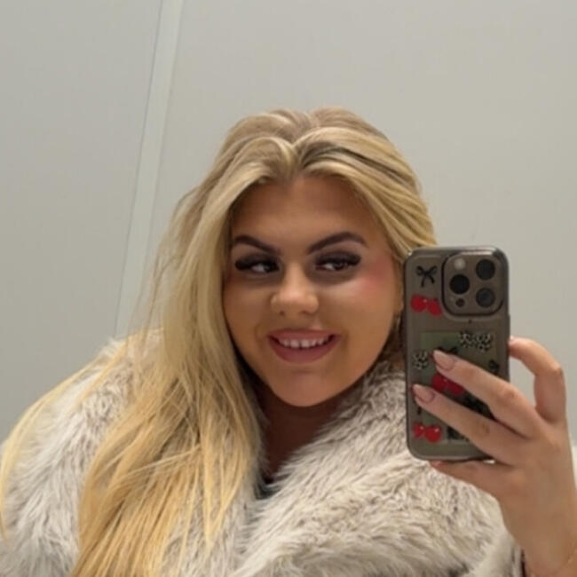 Babysitter in Falkirk: Mirren